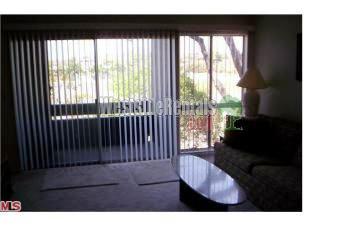 05222009172622_livingrm